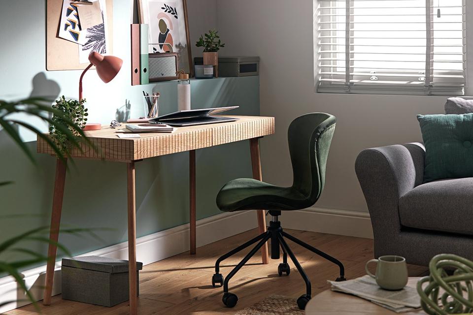 Home Office Essentials: Workspace Organization and Furniture Guide