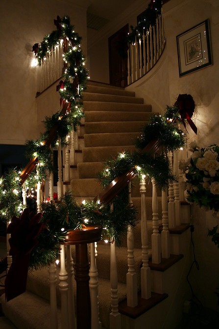 Garlands home decoration idea